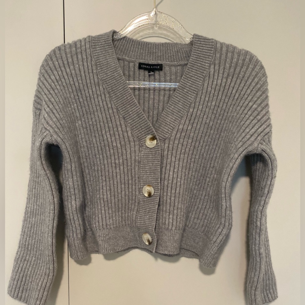 Kendall & Kylie cropped cardigan sweater size small